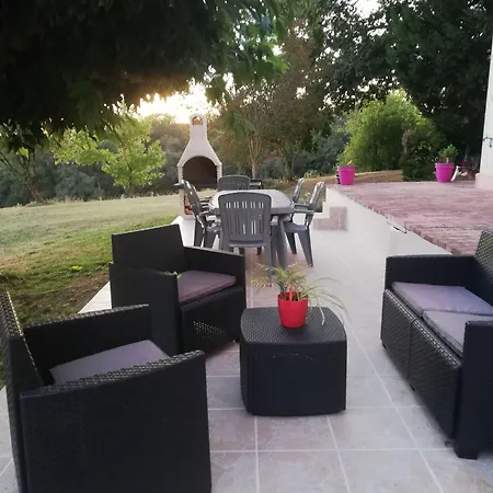 A La Duvetine Bed & Breakfast Sarraziet
