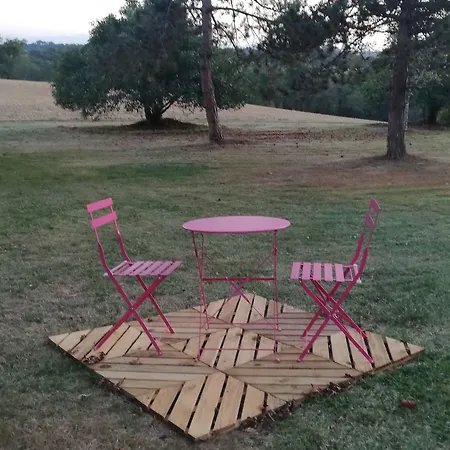 A La Duvetine Bed & Breakfast *